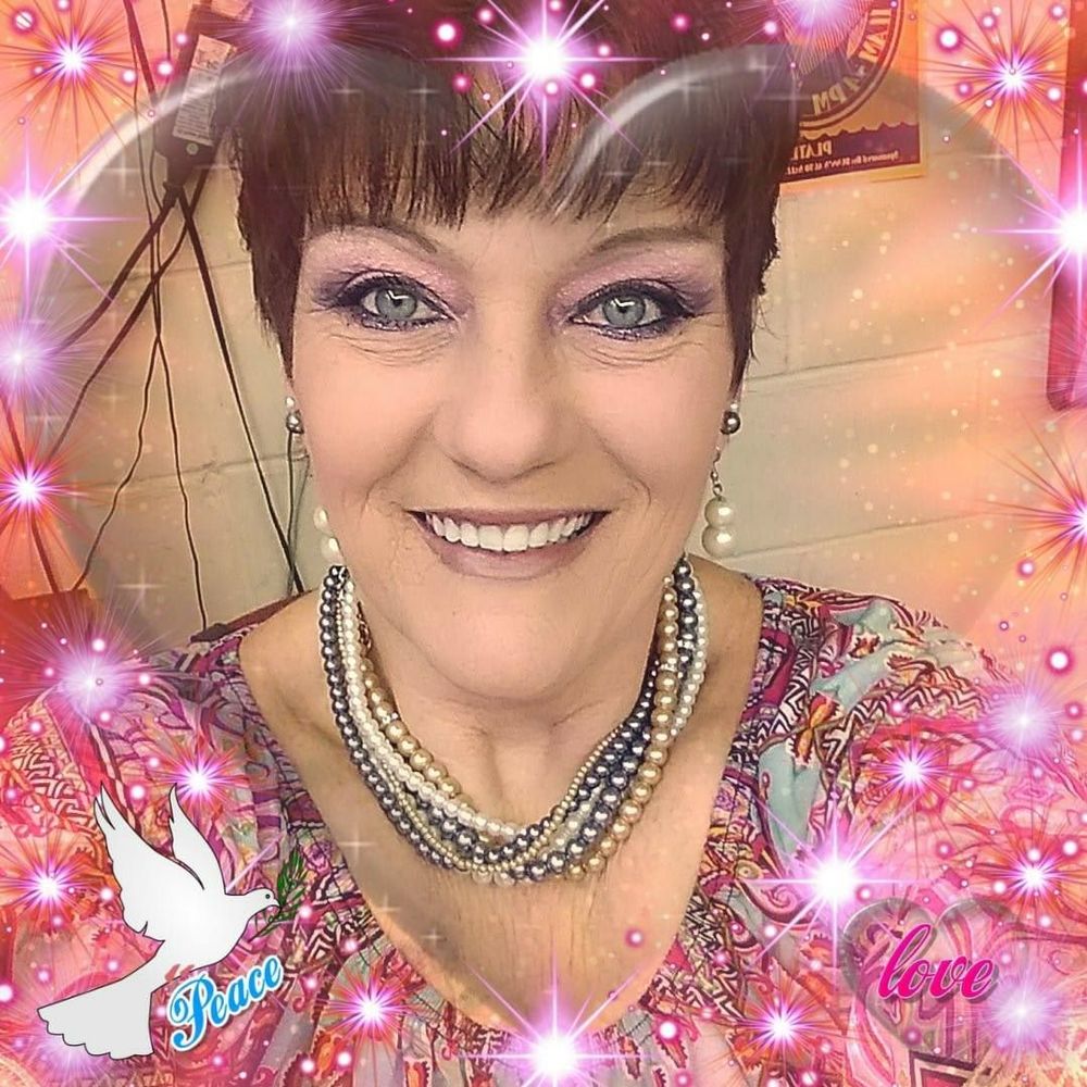 Meet your Posher, Gina